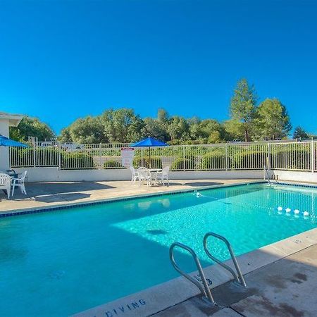 Motel 6-Redding, Ca - Central Luaran gambar
