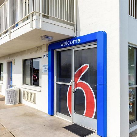 Motel 6-Redding, Ca - Central Luaran gambar