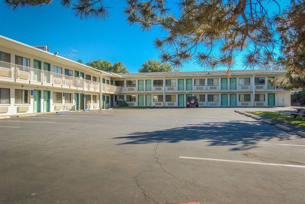 Motel 6-Redding, Ca - Central Luaran gambar