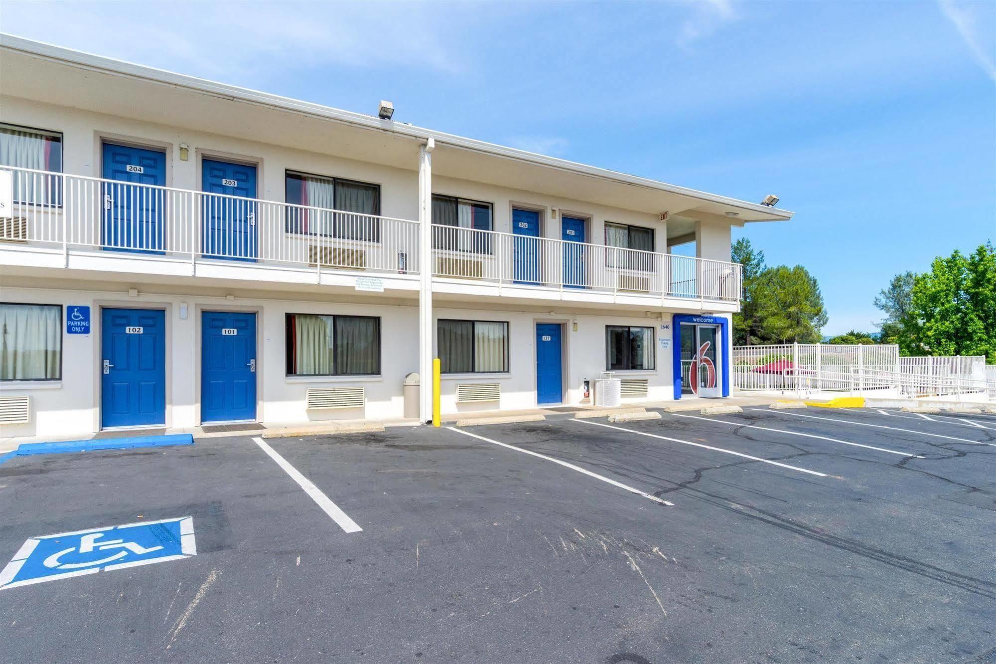 Motel 6-Redding, Ca - Central Luaran gambar