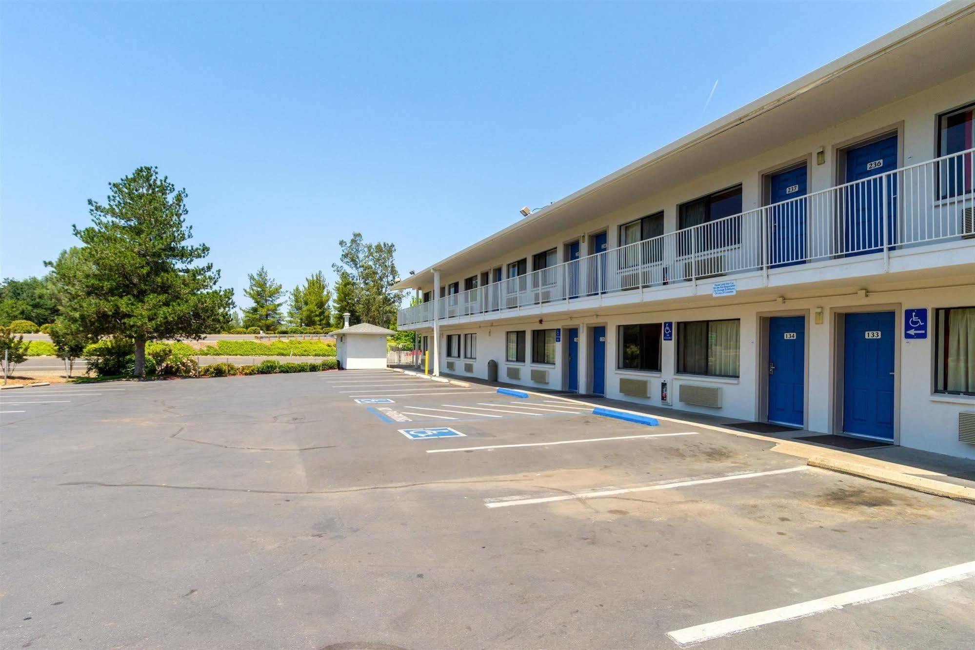 Motel 6-Redding, Ca - Central Luaran gambar