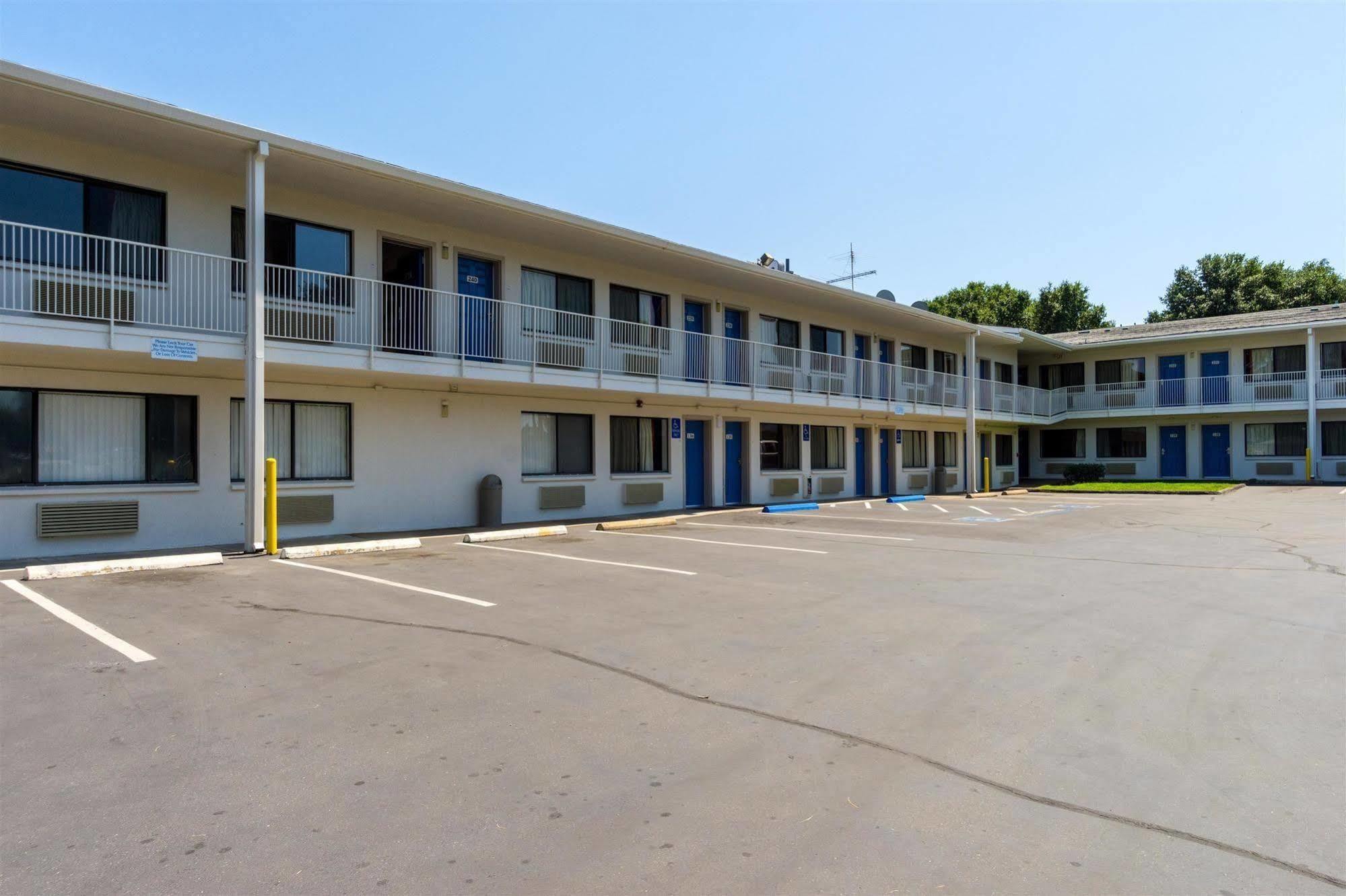 Motel 6-Redding, Ca - Central Luaran gambar