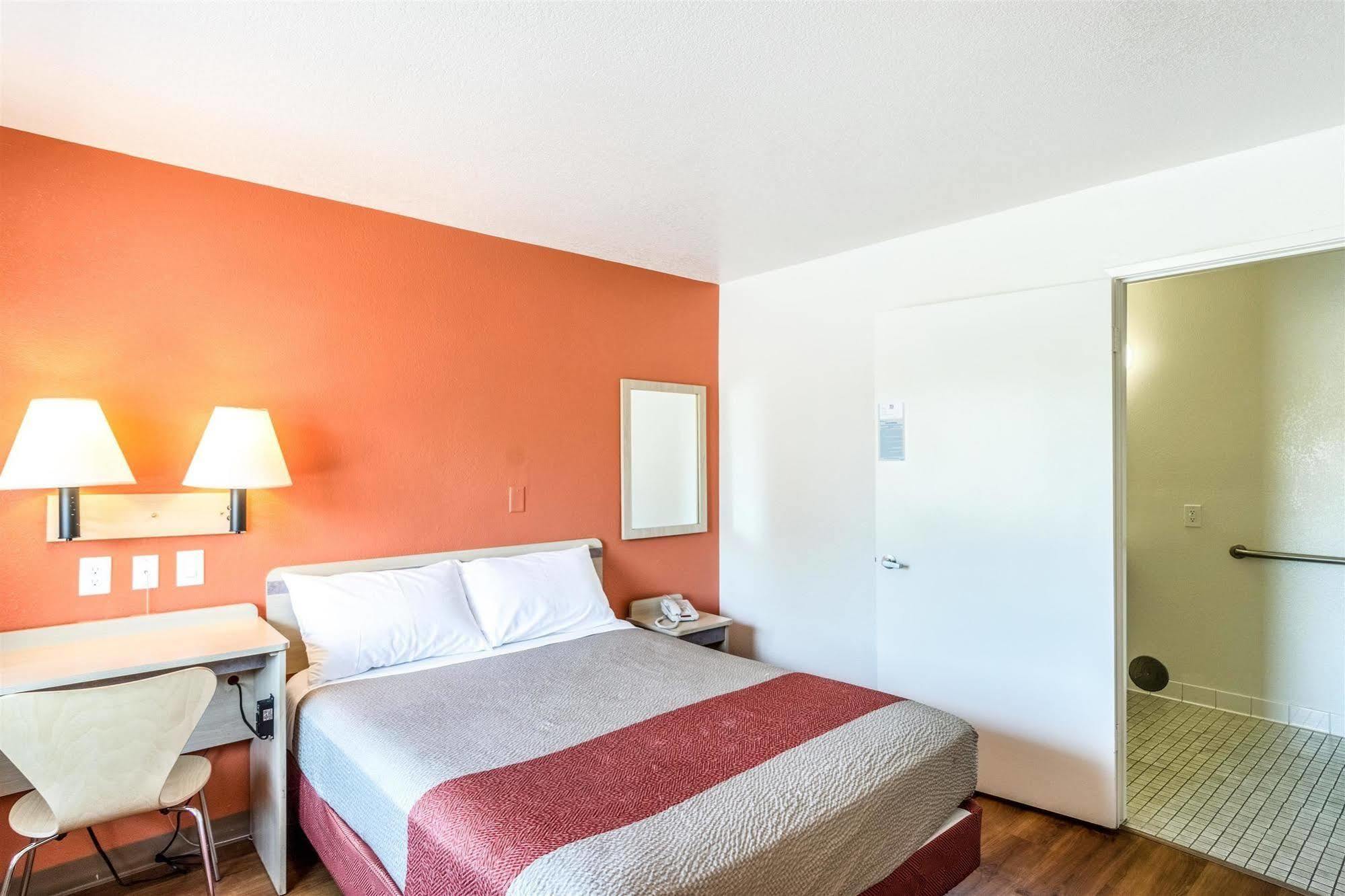 Motel 6-Redding, Ca - Central Luaran gambar