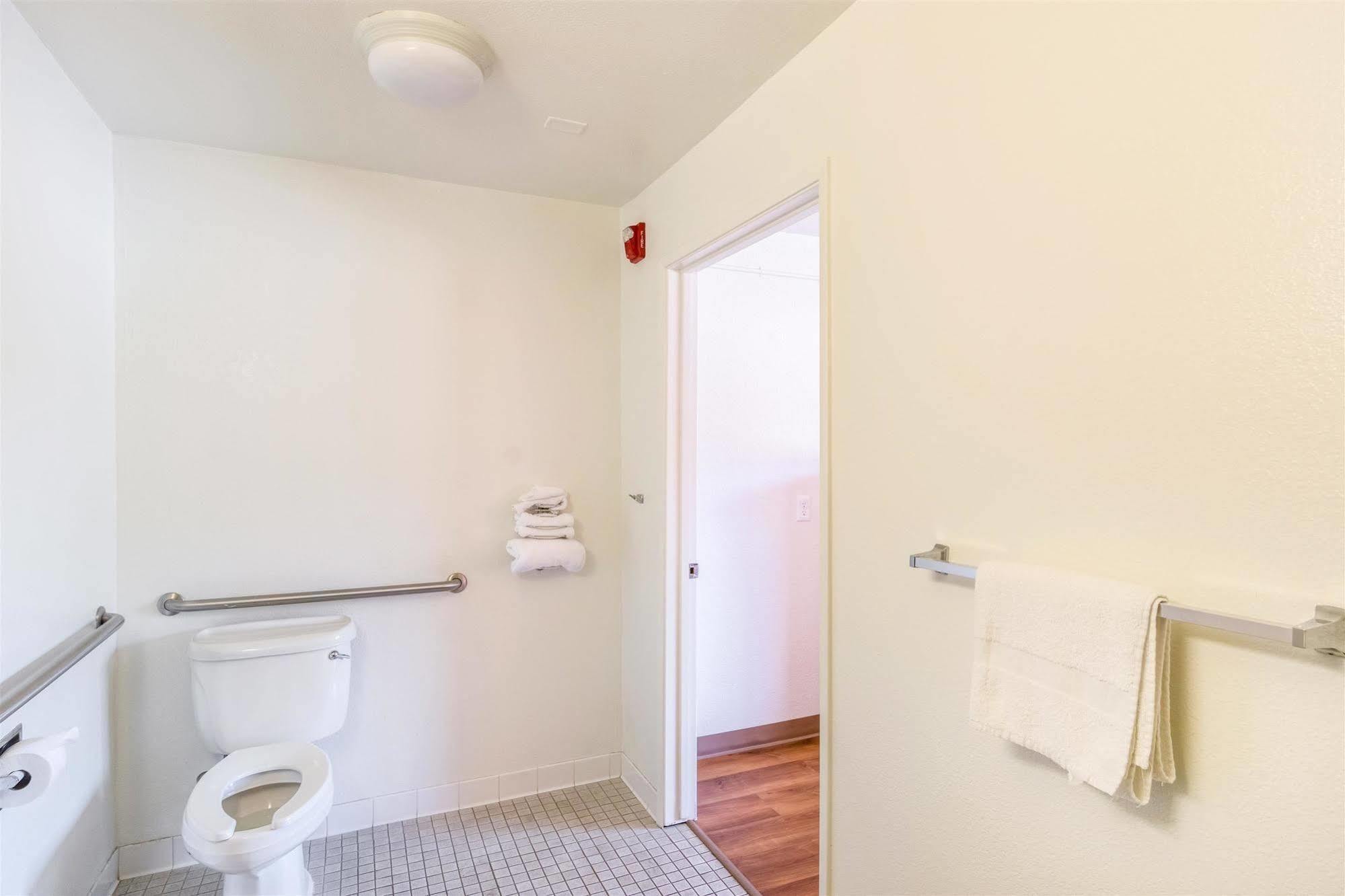 Motel 6-Redding, Ca - Central Luaran gambar