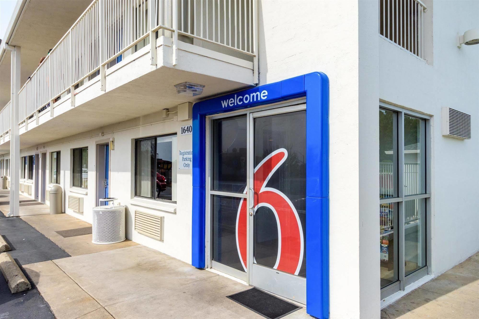 Motel 6-Redding, Ca - Central Luaran gambar