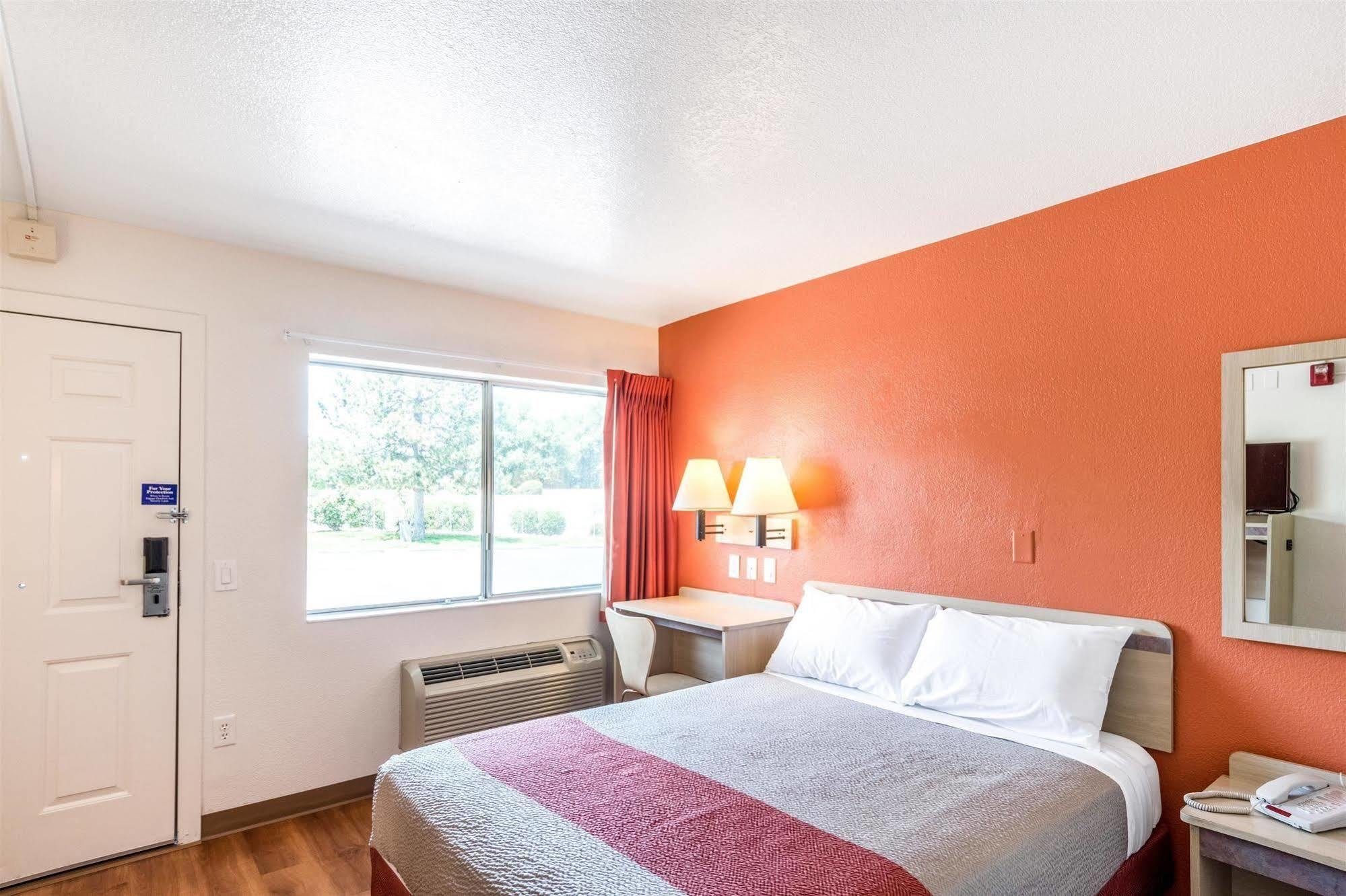 Motel 6-Redding, Ca - Central Luaran gambar