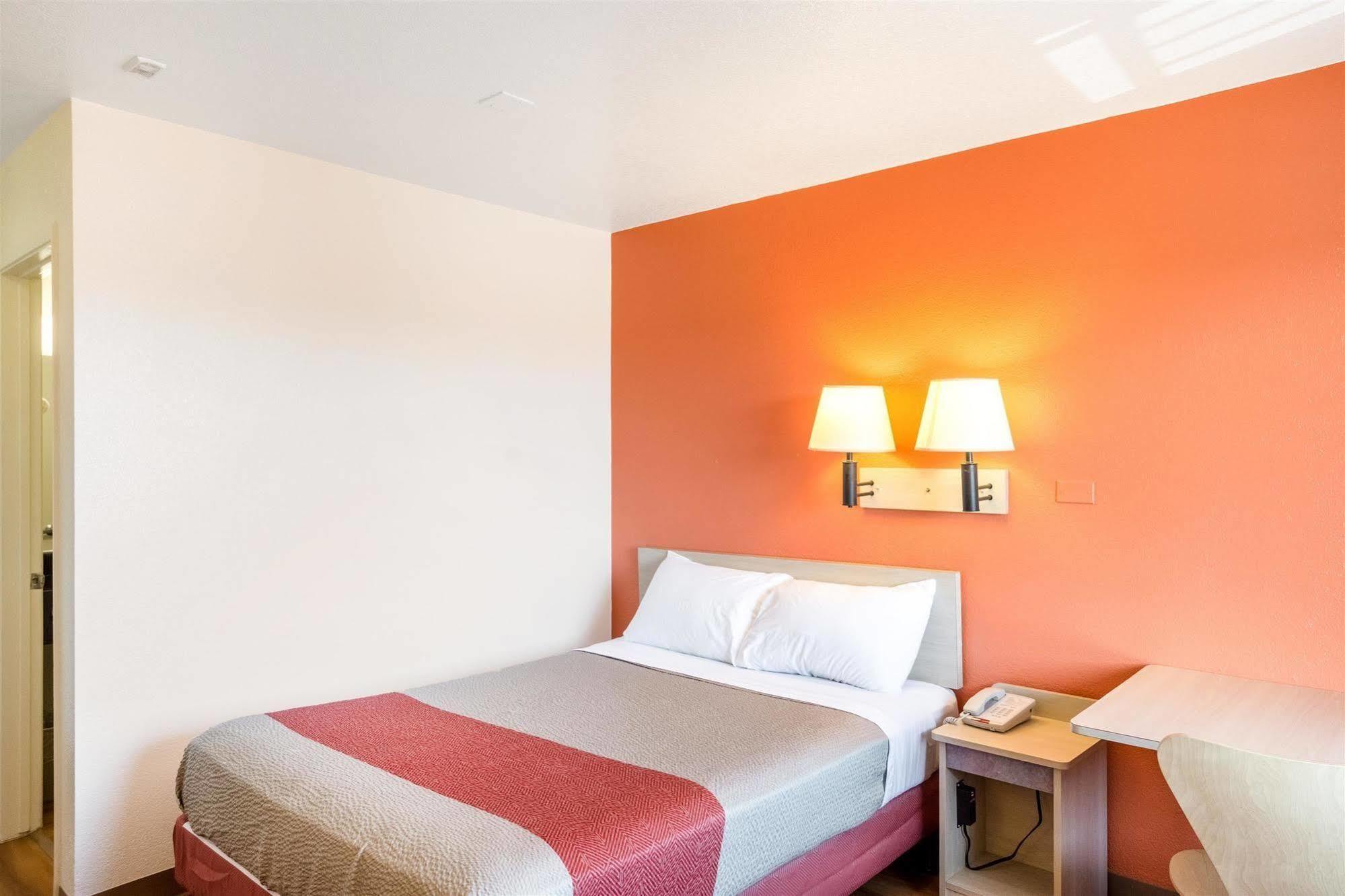 Motel 6-Redding, Ca - Central Luaran gambar