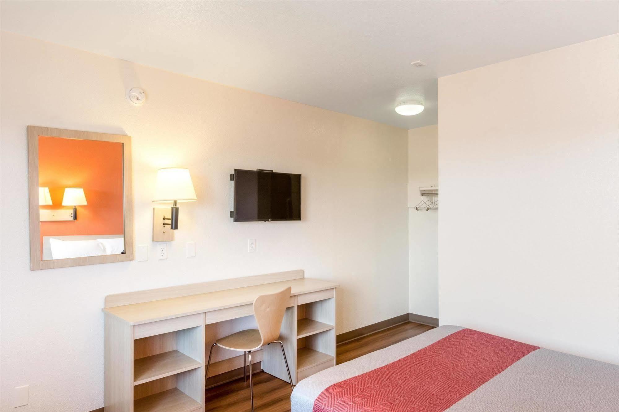 Motel 6-Redding, Ca - Central Luaran gambar