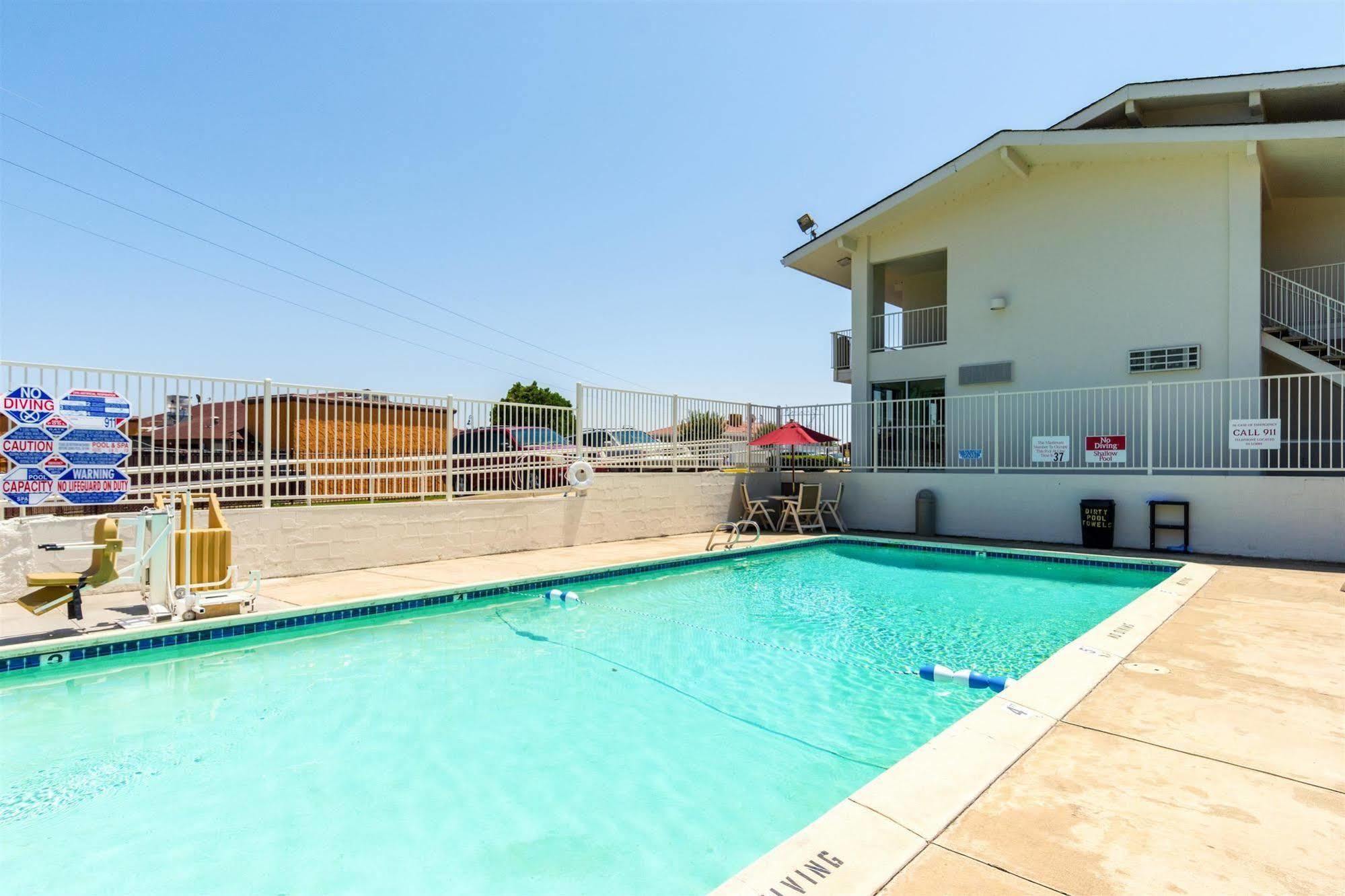 Motel 6-Redding, Ca - Central Luaran gambar