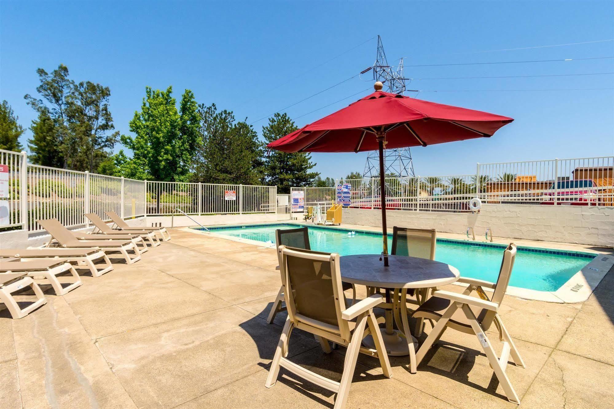 Motel 6-Redding, Ca - Central Luaran gambar