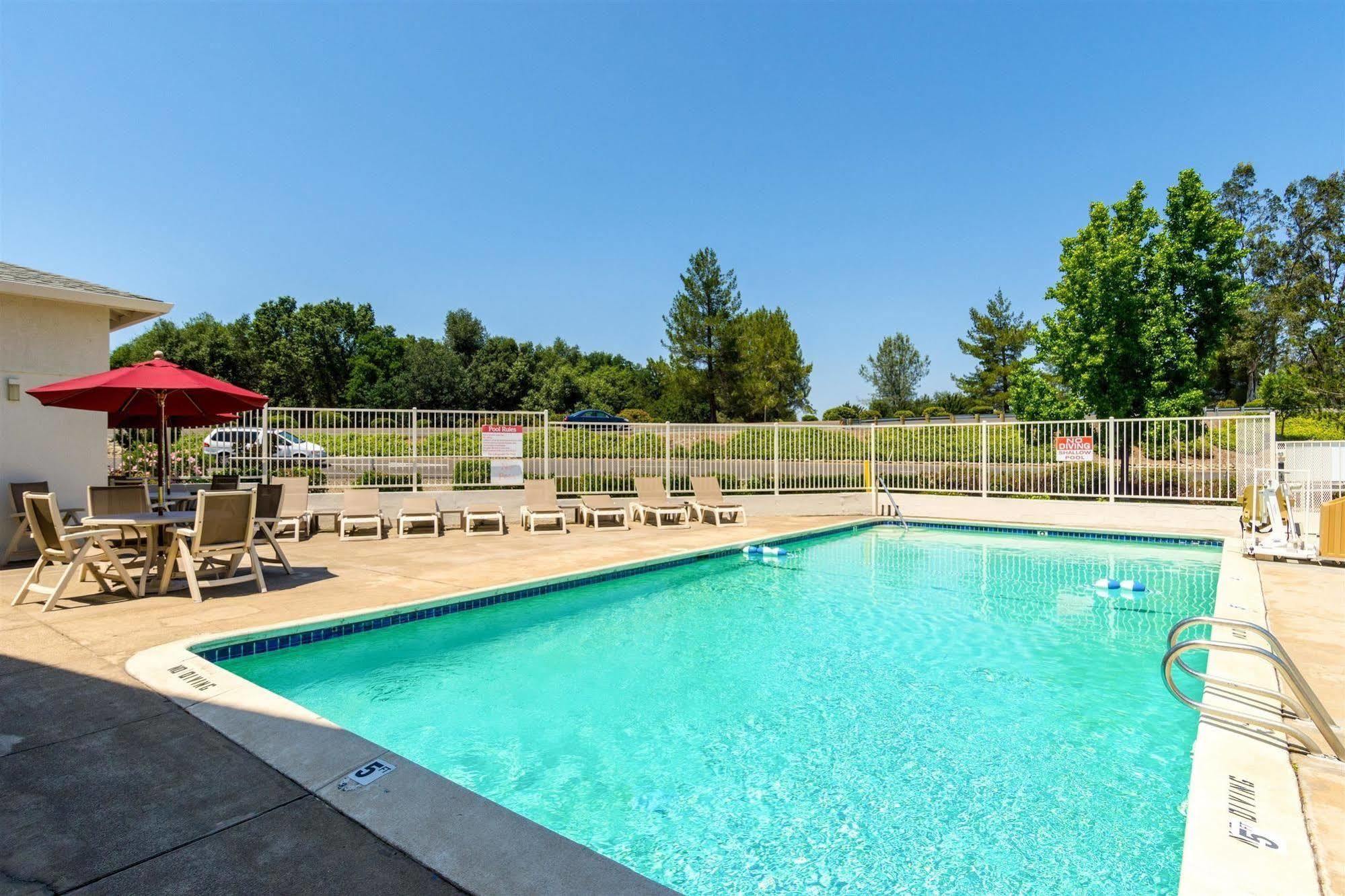 Motel 6-Redding, Ca - Central Luaran gambar
