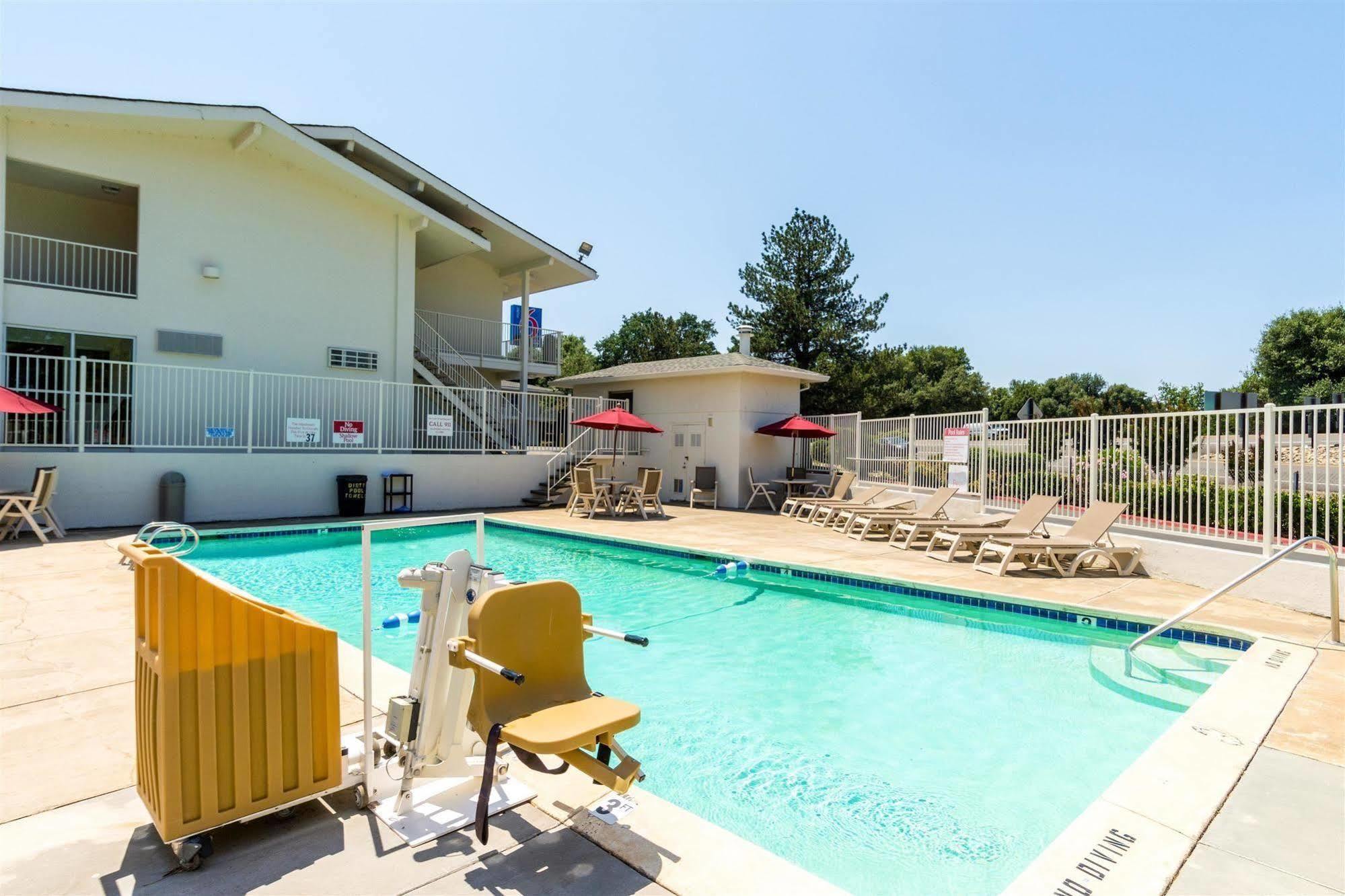 Motel 6-Redding, Ca - Central Luaran gambar
