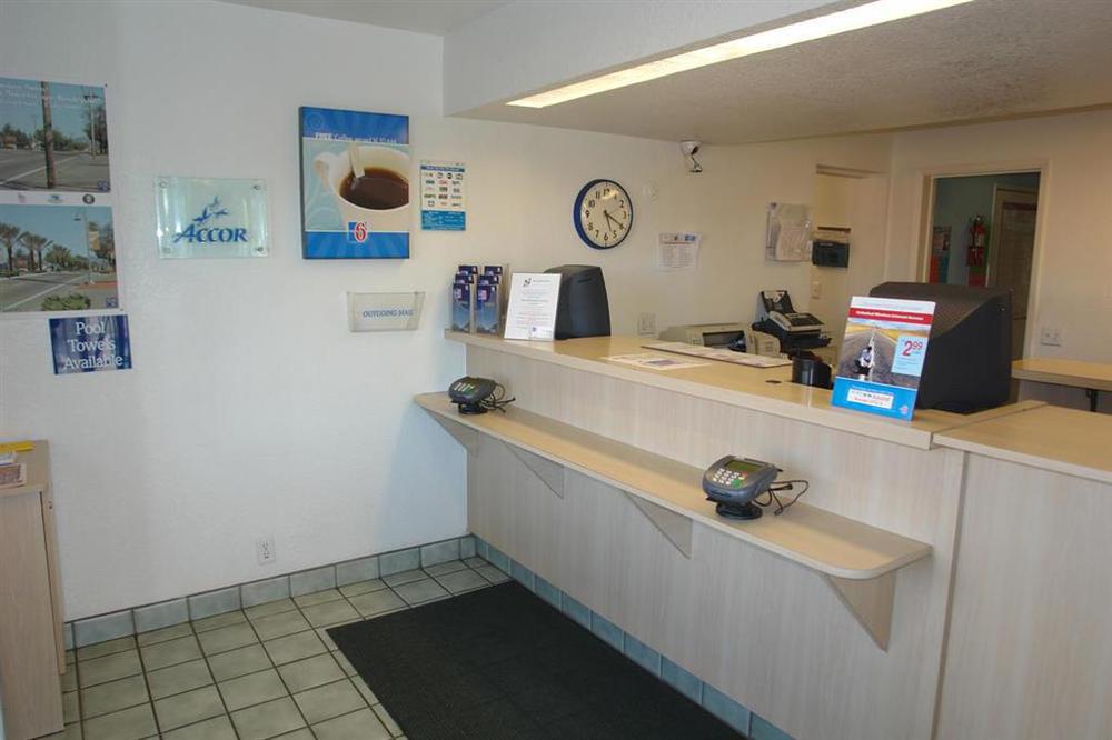 Motel 6-Redding, Ca - Central Dalaman gambar