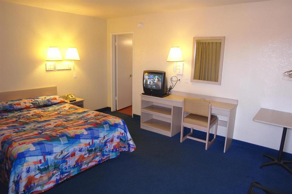 Motel 6-Redding, Ca - Central Bilik gambar